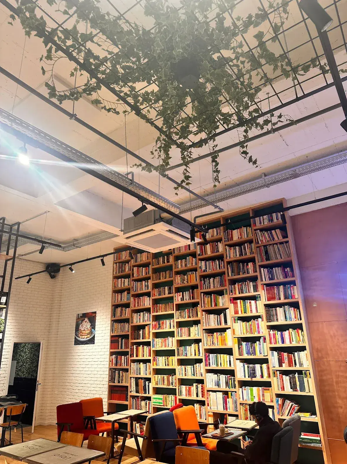 Climatisation installée dans un café librairie à Bruxelles